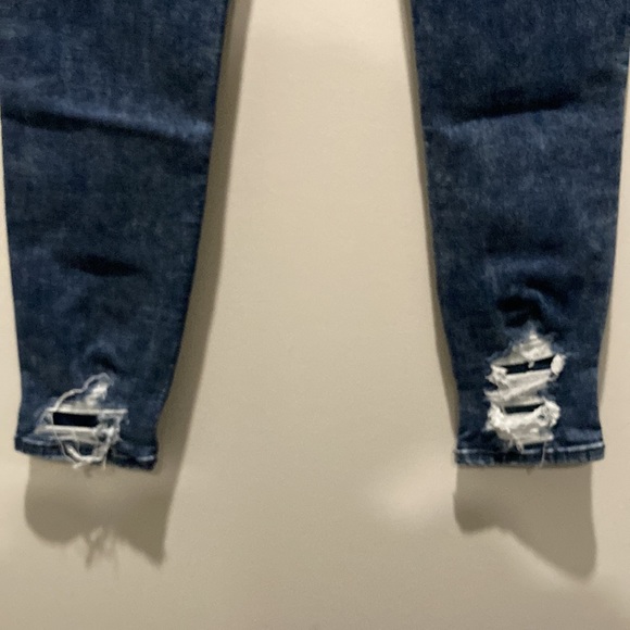 American Eagle Outfitters High Rise Distressed Jeans 8 - Picture 8 of 10